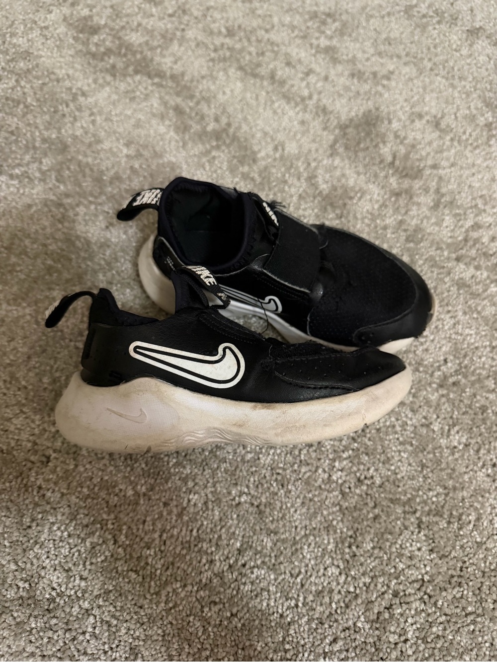 Nike Kids Black and White Velcro Slip-On Sneakers